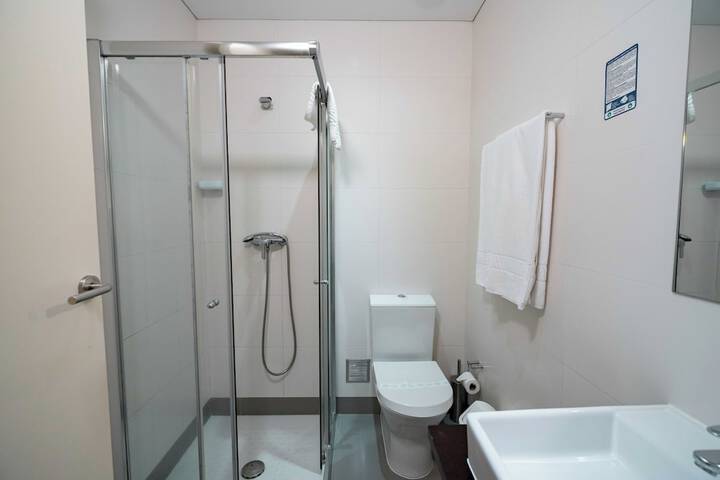 Room 29 of 38