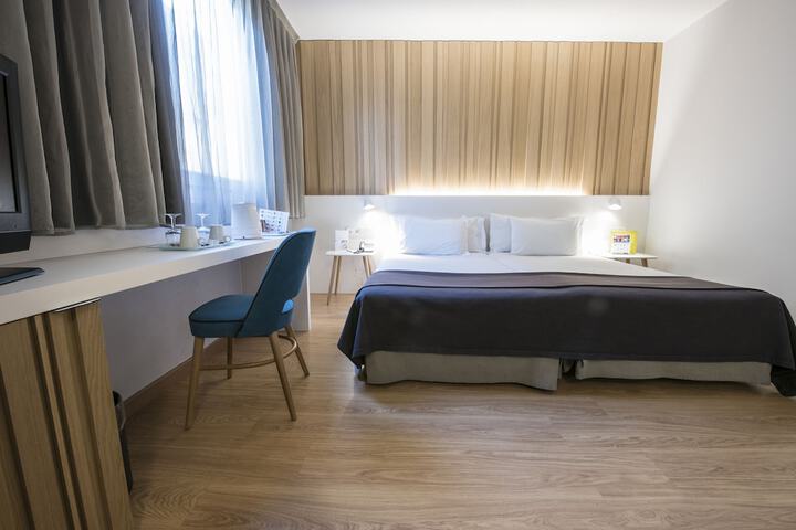 Room 14 of 78