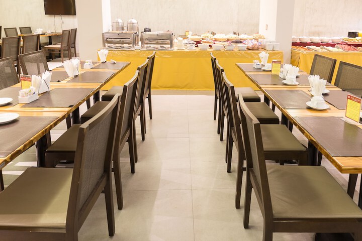 Breakfast/Coffee Service 78 of 138