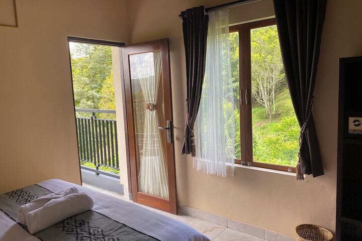 Room 12 of 49