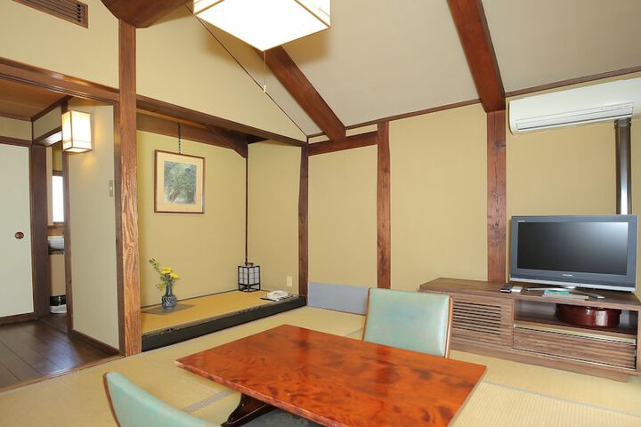 Room 16 of 71