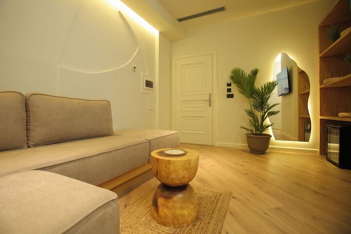 Room 52 of 70