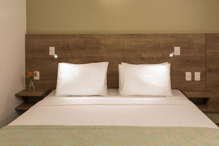 Room 27 of 60