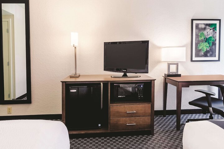 Room 18 of 53