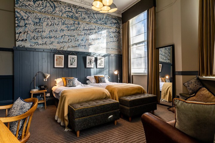 Room 7 of 36
