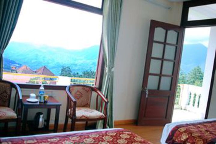 Room 18 of 33
