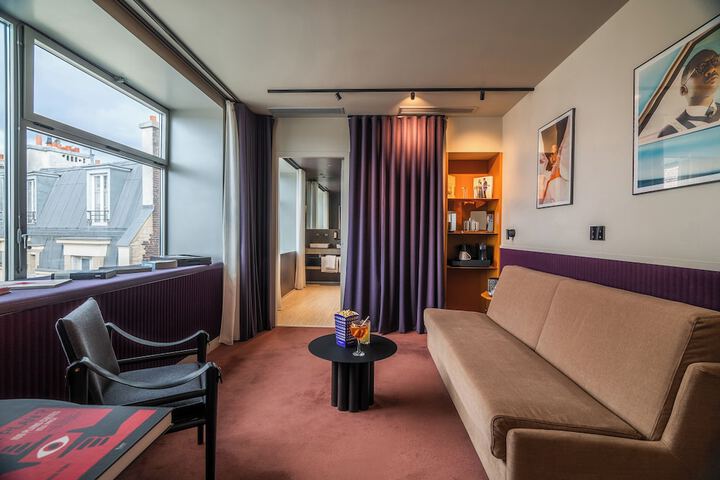 Room 21 of 46