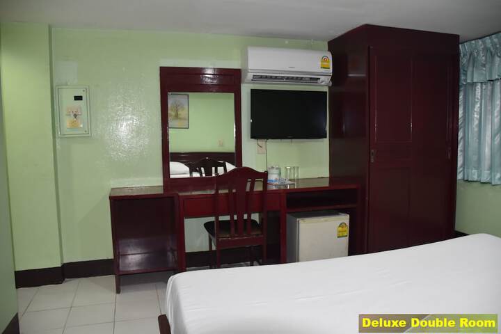 Room 13 of 82