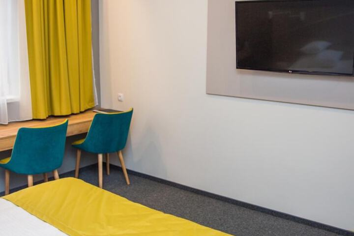 Room 5 of 50