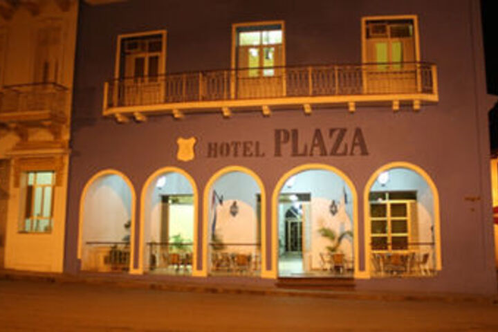 Encanto Plaza