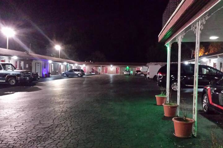 Property Grounds 27 of 37