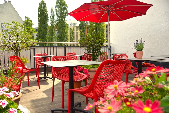 Terrace/Patio 31 of 34