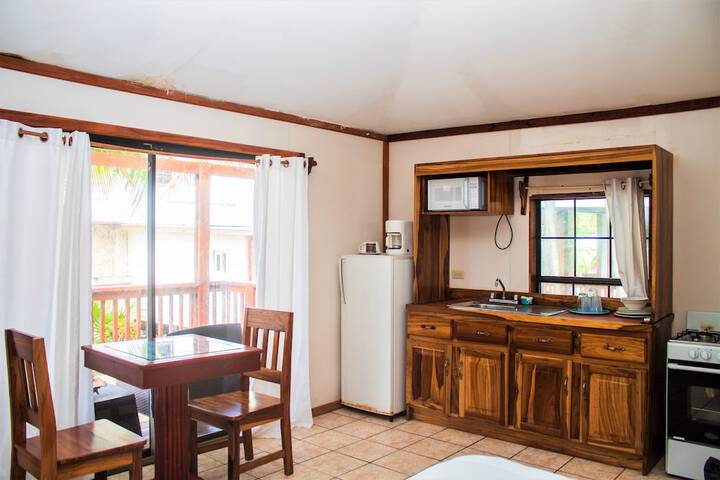 Room 3 of 82