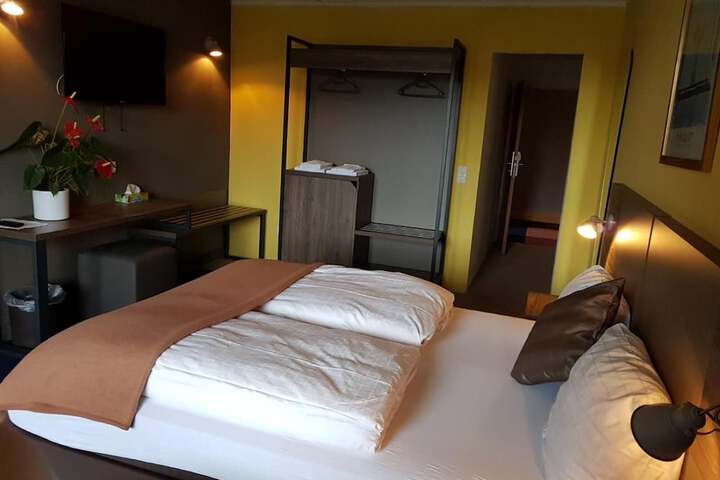 Room 11 of 58