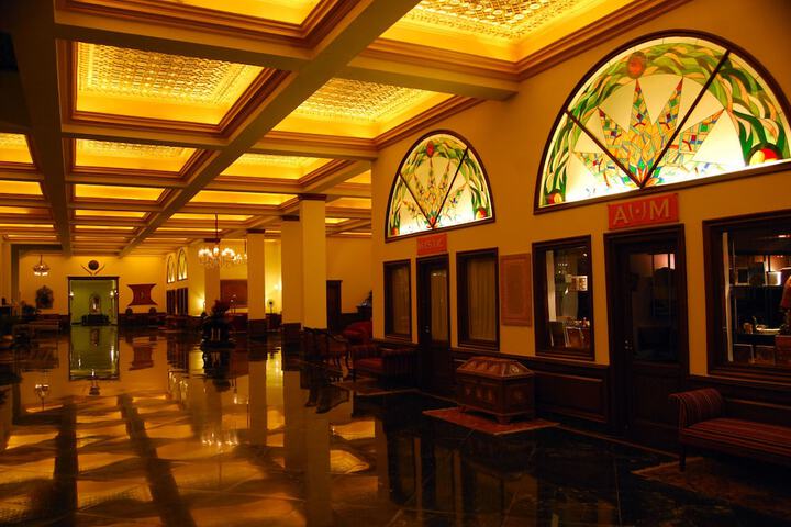 Ballroom/Hall 92 of 140