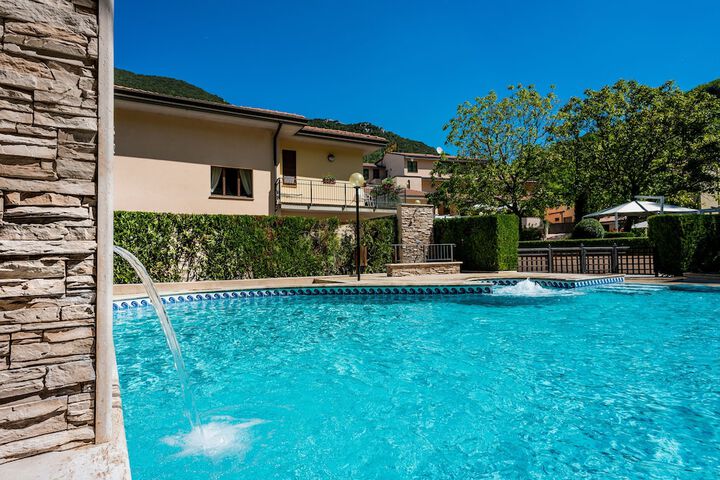 Pool 82 of 124
