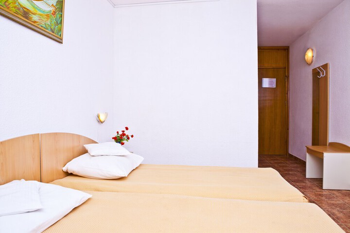 Room 7 of 29