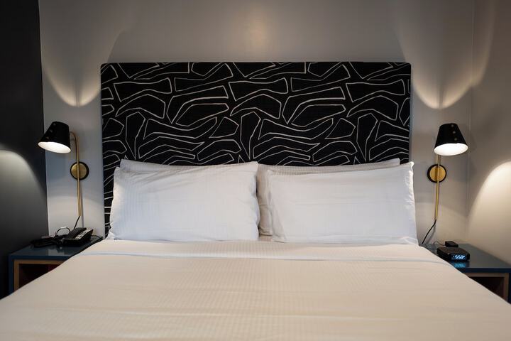 Superior King Bed (2 of 12)