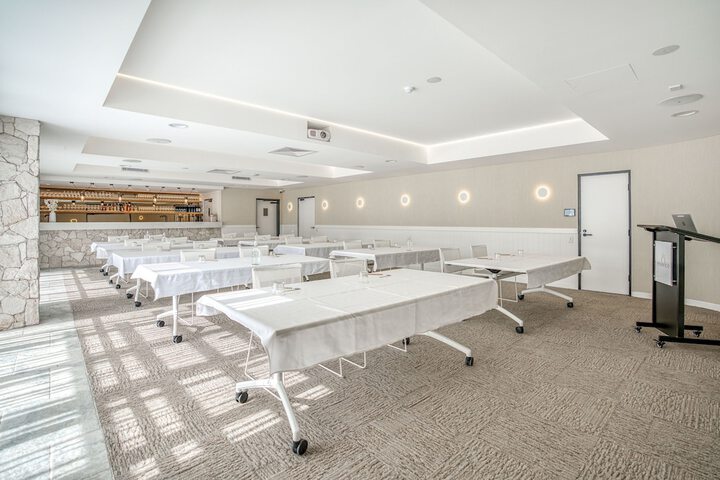 Business Center 180 of 193
