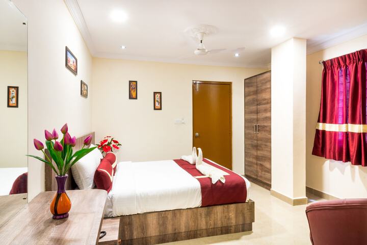 Room 9 of 38