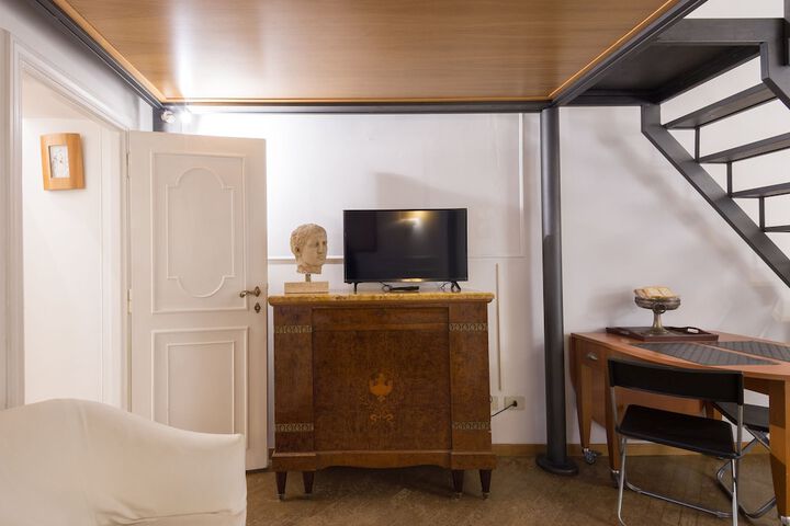 Room 22 of 33
