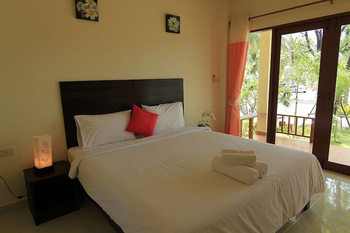 Room 3 of 75