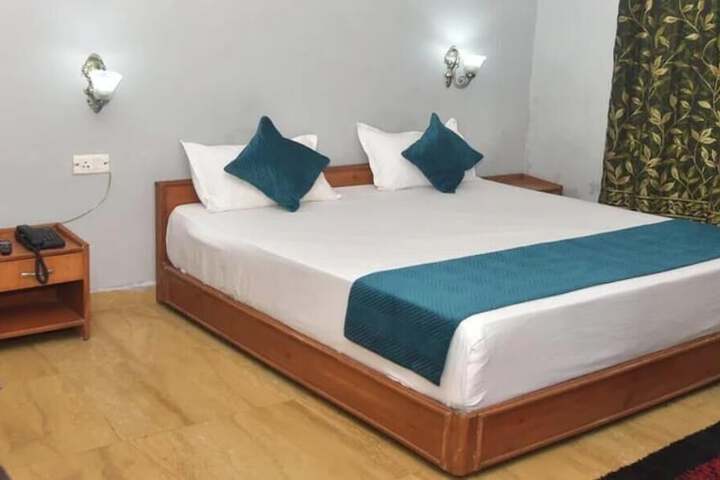 Room 2 of 13