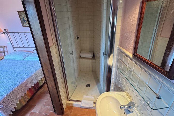 Room 95 of 157