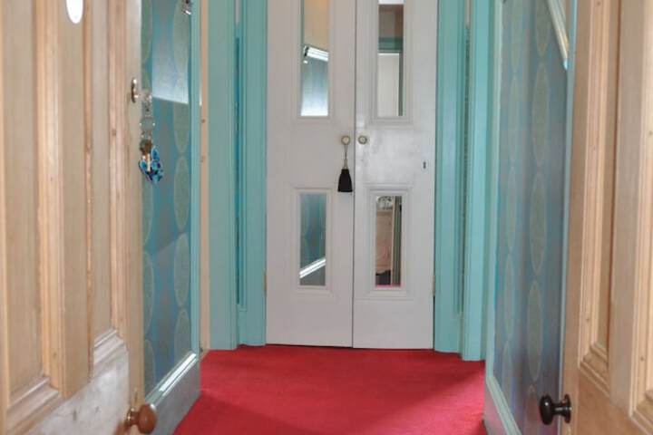 Room 17 of 66