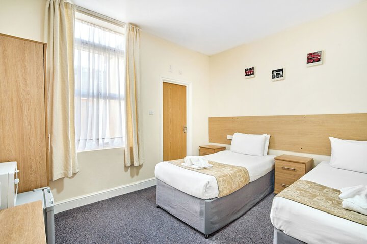 Room 51 of 88
