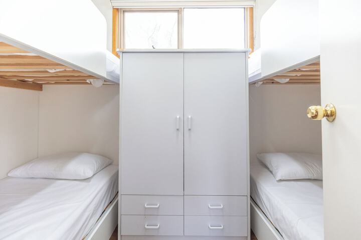 Room 4 of 78
