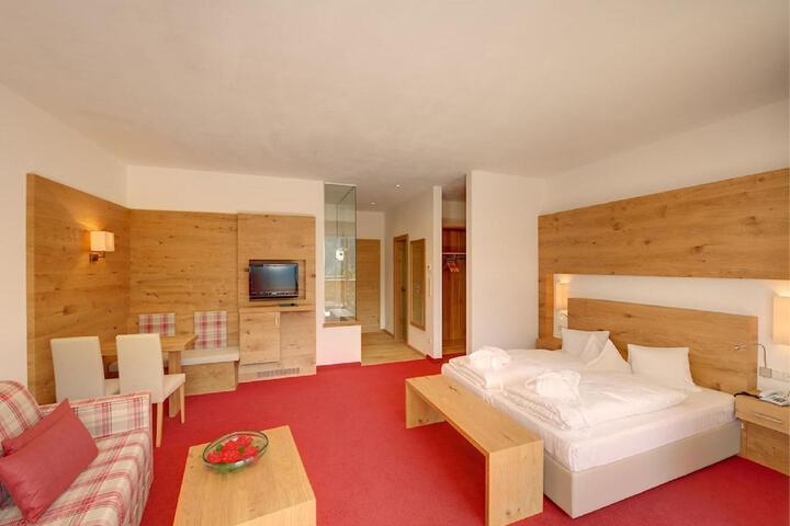 Room 7 of 52