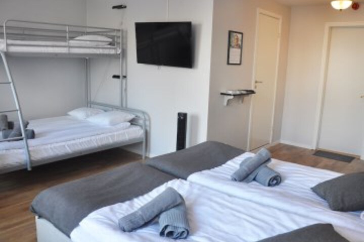 Room 35 of 138