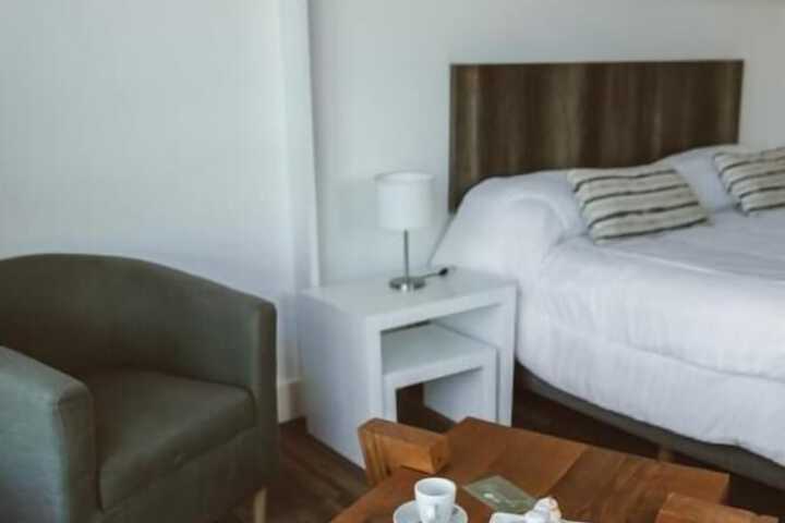 Room 4 of 11