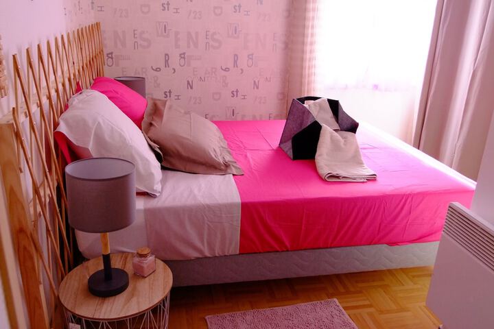 Room 11 of 12