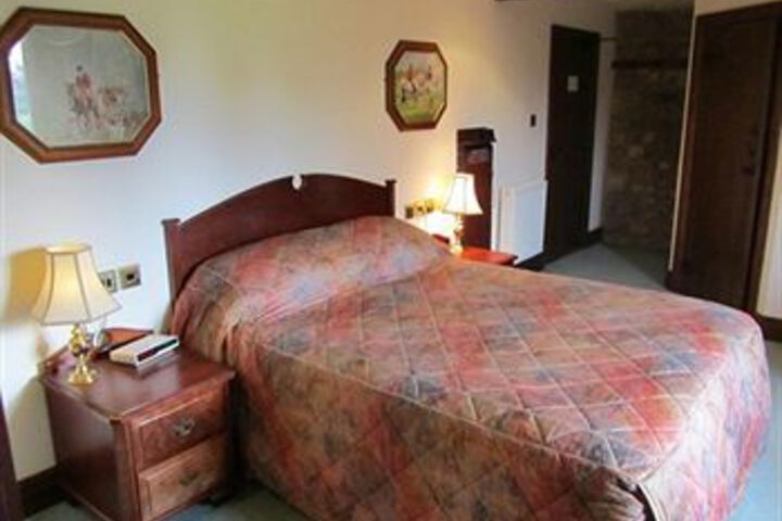 Room 8 of 14