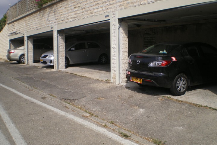 Property Grounds 74 of 78