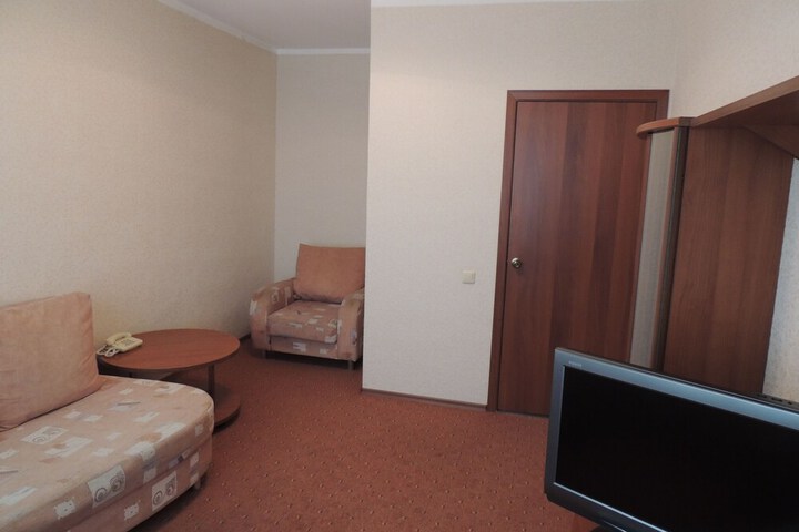 Room 44 of 101