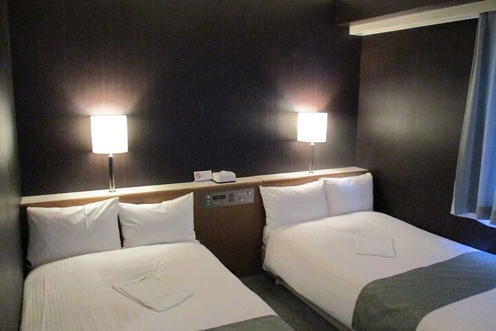 Room 6 of 23