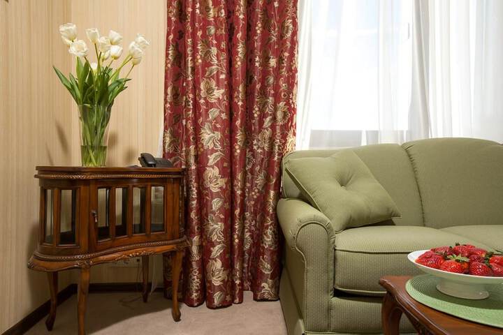 Room 26 of 69