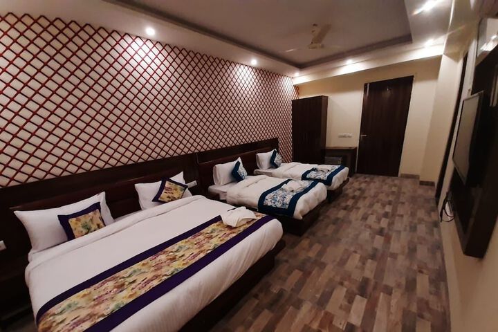Room 29 of 76
