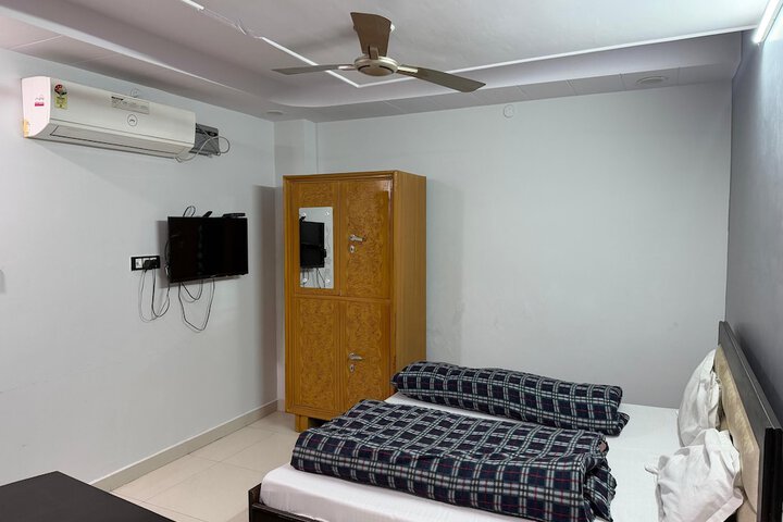 Room 6 of 21