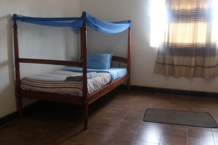 Room 10 of 47