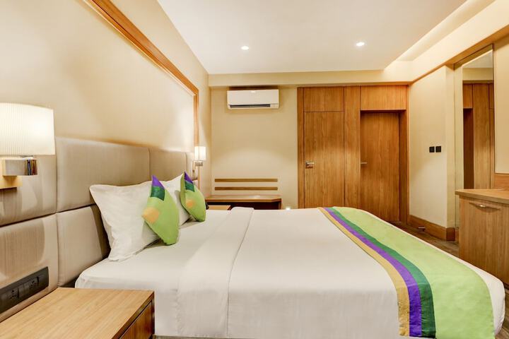 Room 20 of 48