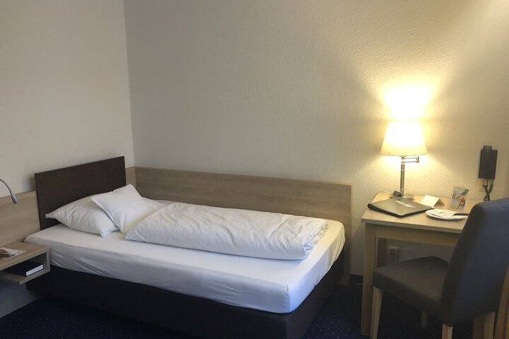 Room 5 of 55