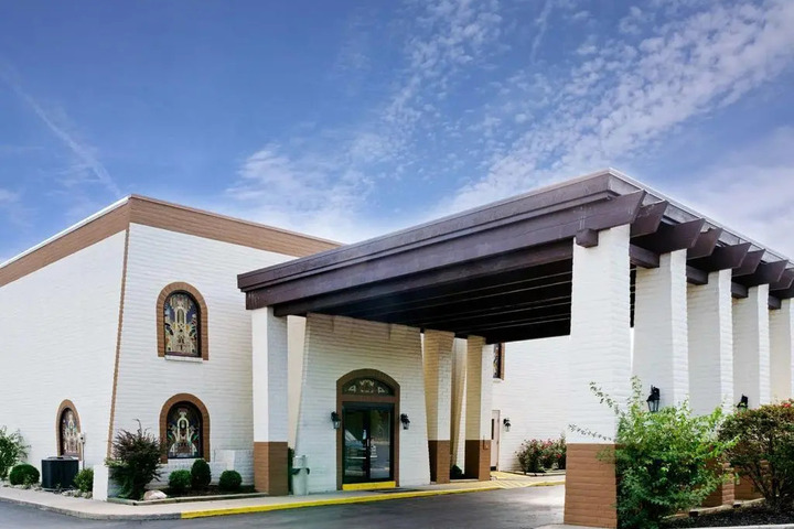 Exterior of TRAVELODGE - DAYTON
