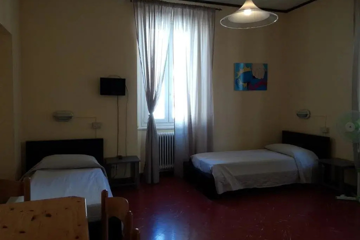 Room 15 of 24