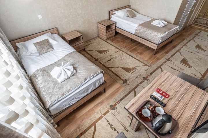 Room 4 of 26