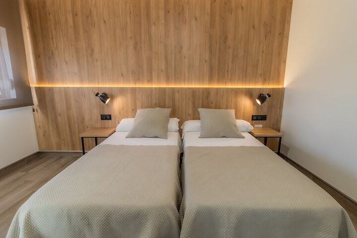 Room 11 of 74
