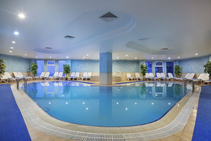 Pool Hotel